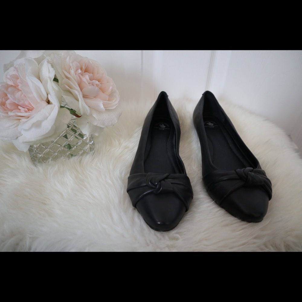 Beverly Hills Polo Club Leather Bow Flats EUC